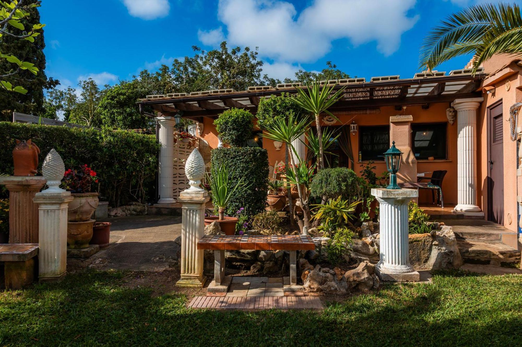 Ladimora Villa *